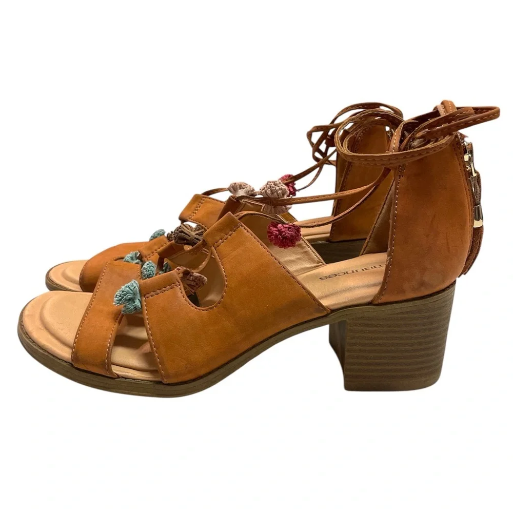 Maurice’s Ember Women's Tan Sandals with Colorful Accents - Picture 4 of 10